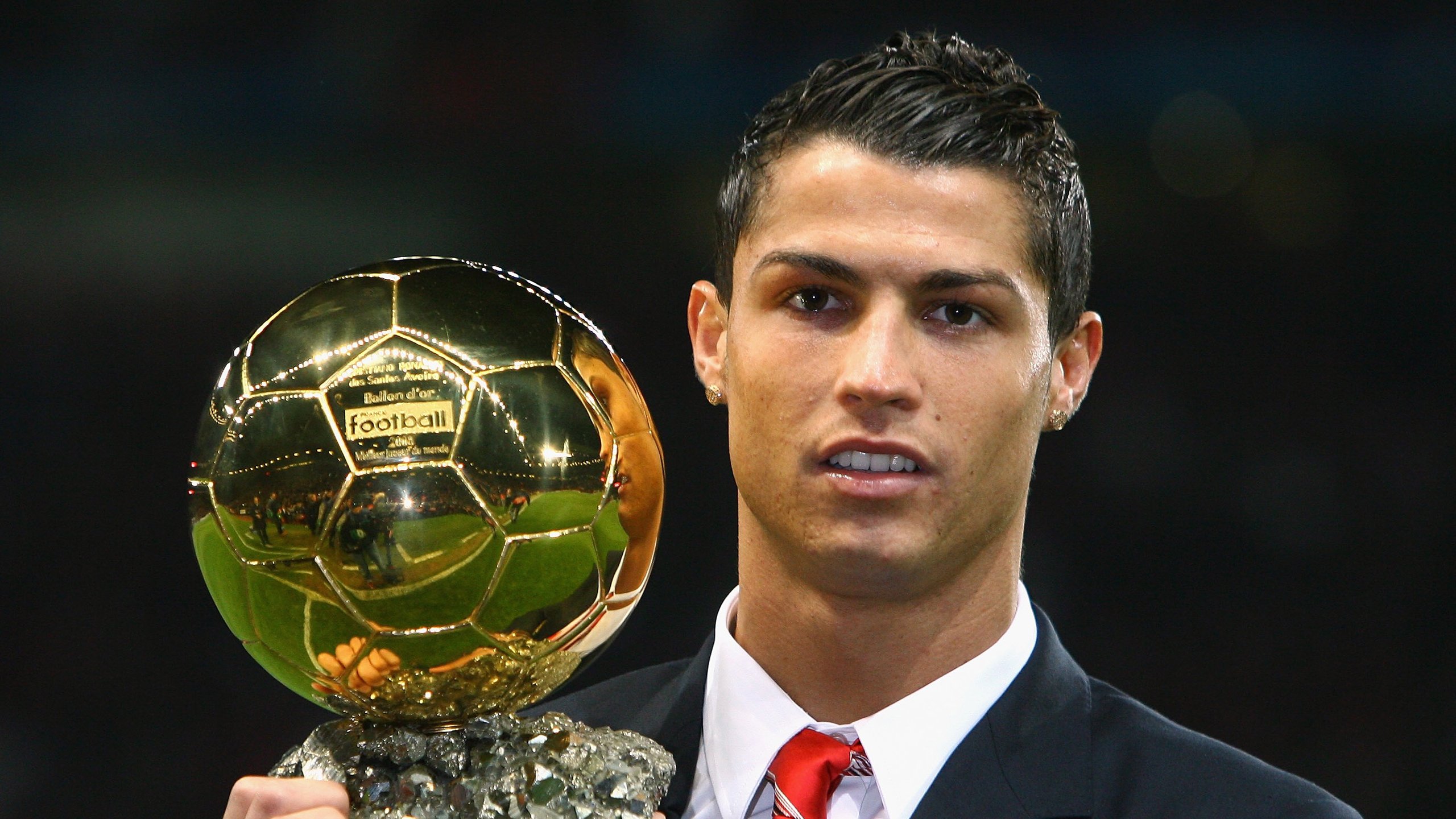 地区联赛异军突起,地方俱乐部崭露头角,地区足球联赛